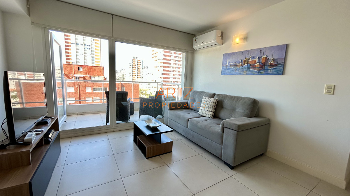 Apartamento ID.2163 - Venta Apartamento de dos 2 dormitorios a metros de playa brava y mansa en Punta del Este