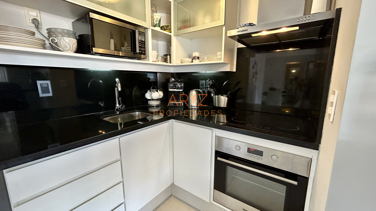 Apartamento ID.2163 - Venta Apartamento de dos 2 dormitorios a metros de playa brava y mansa en Punta del Este