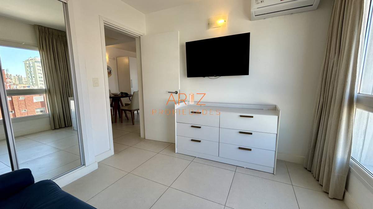 Apartamento ID.2163 - Venta Apartamento de dos 2 dormitorios a metros de playa brava y mansa en Punta del Este