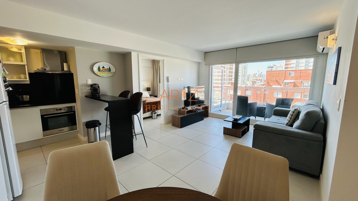 Apartamento ID.2163 - Venta Apartamento de dos 2 dormitorios a metros de playa brava y mansa en Punta del Este