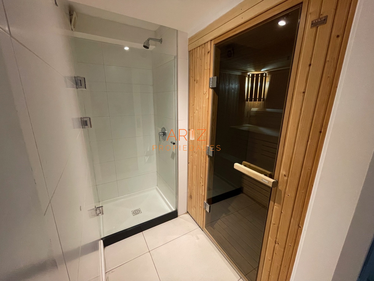 Apartamento ID.2163 - Venta Apartamento de dos 2 dormitorios a metros de playa brava y mansa en Punta del Este