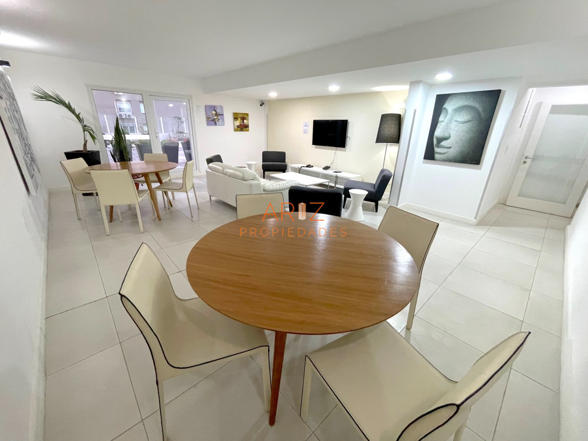 Apartamento ID.2163 - Venta Apartamento de dos 2 dormitorios a metros de playa brava y mansa en Punta del Este