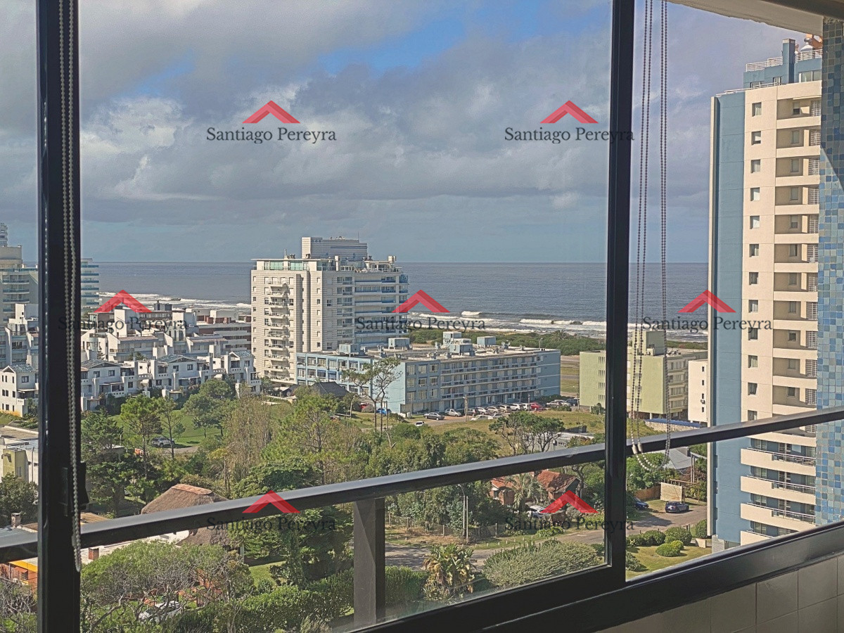 Apartamento ID.12730 - Apartamento de 2 dormitorios en venta Punta del Este