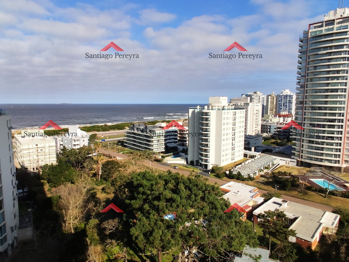 Apartamento ID.13720 - apartamento en venta, 2 dormitorios torre de primer nivel con amenities completos, servicio de playa, balcon con vista al mar