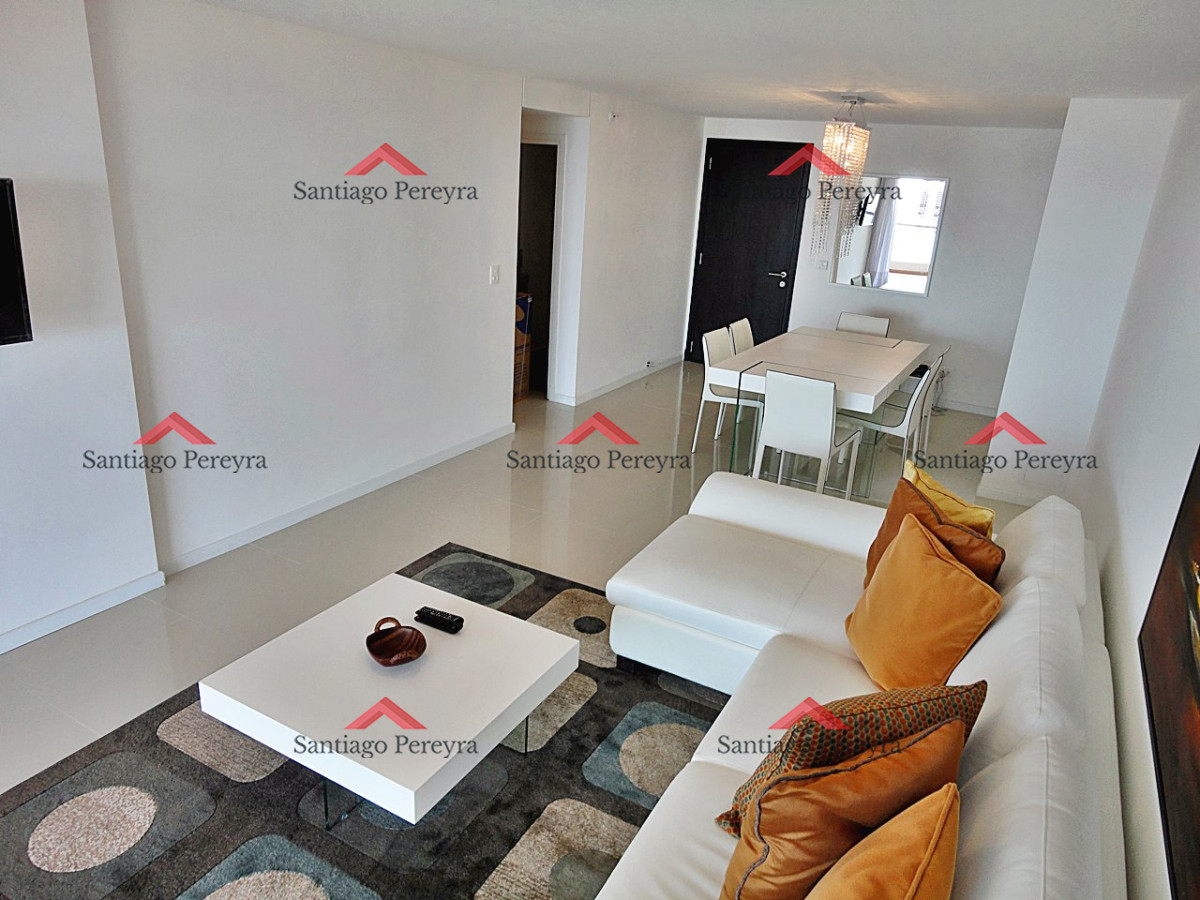 Apartamento ID.8793 - Punta del Este, 3 dormitorios con vista al mar