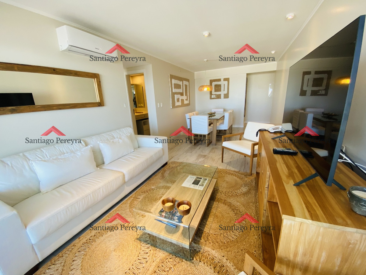 Apartamento ID.13719 - Apartamento en venta 2 dormitorios, excelentes amenities, servicio de playa y balcón con vista al mar