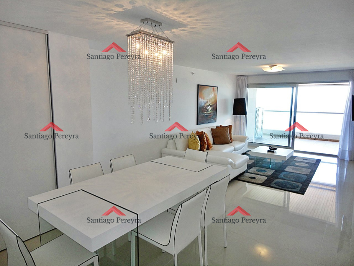Apartamento ID.8793 - Punta del Este, 3 dormitorios con vista al mar