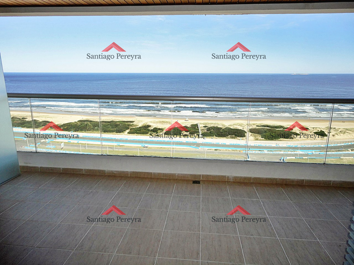 Apartamento ID.8793 - Punta del Este, 3 dormitorios con vista al mar