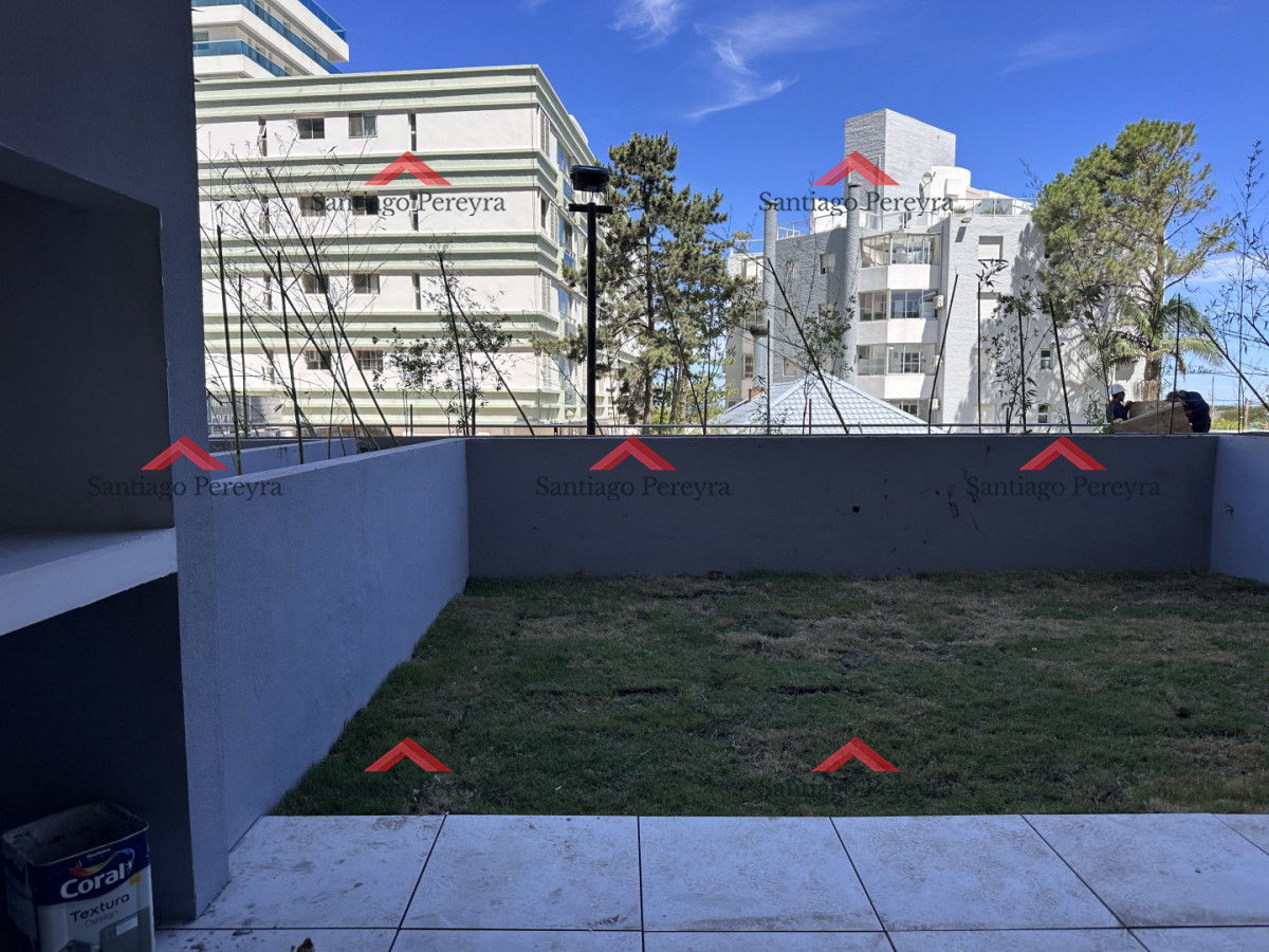 Apartamento ID.16970 - Apartamento de 2 dormitorios en venta, Playa Brava Punta del Este