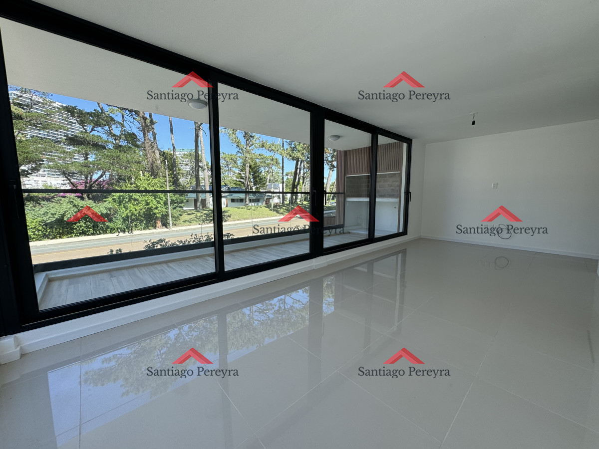 Apartamento ID.16119 - Apartamento en venta en Playa Mansa, 3 dormitorios, Punta del Este