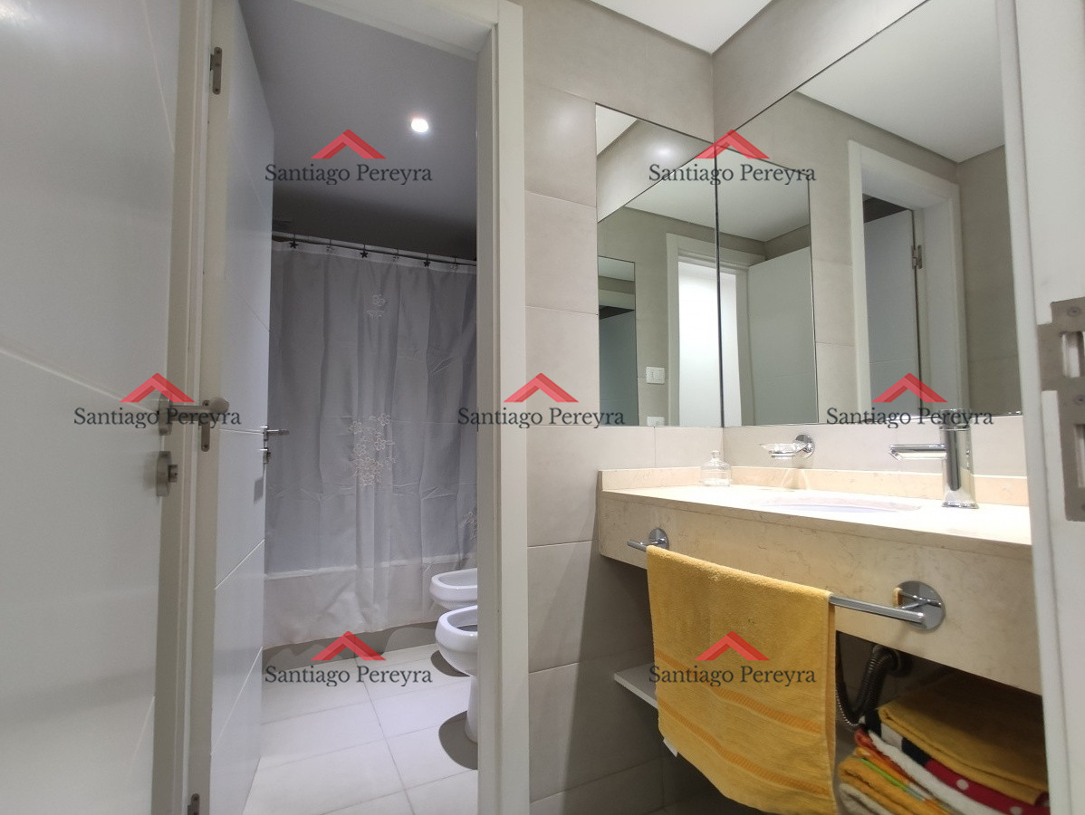 Apartamento ID.13720 - apartamento en venta, 2 dormitorios torre de primer nivel con amenities completos, servicio de playa, balcon con vista al mar