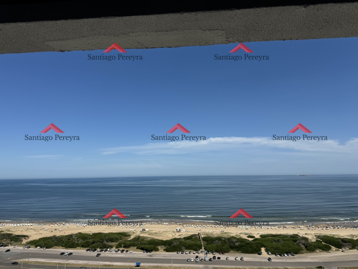 Apartamento ID.8793 - Punta del Este, 3 dormitorios con vista al mar