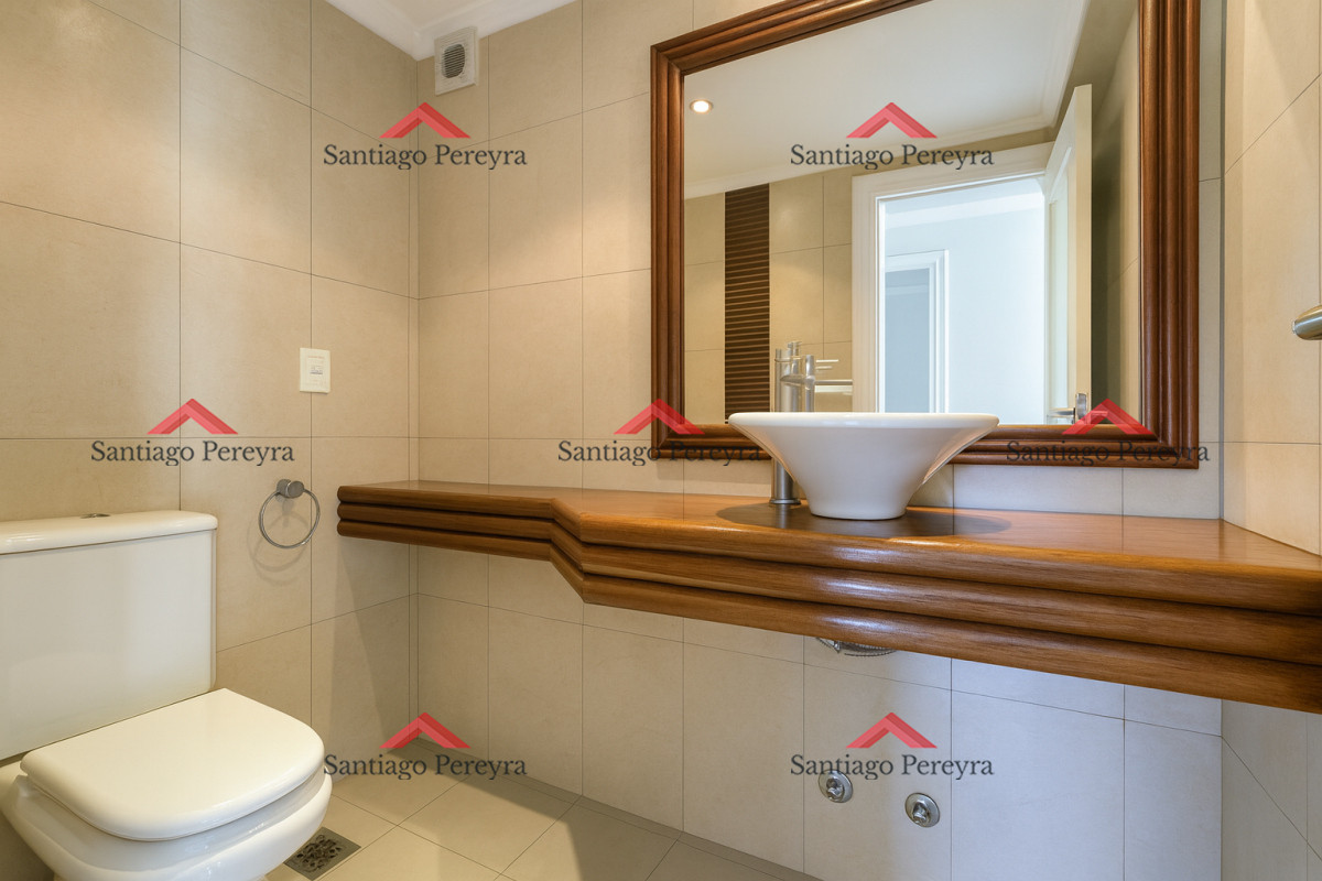 Apartamento ID.16993 - Apartamento en venta de 3 dormitorios en Playa Brava Punta del Este