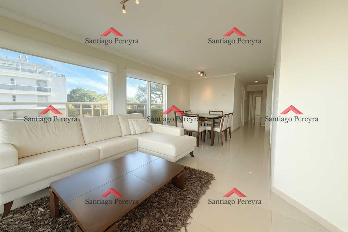 Apartamento ID.16993 - Apartamento en venta de 3 dormitorios en Playa Brava Punta del Este