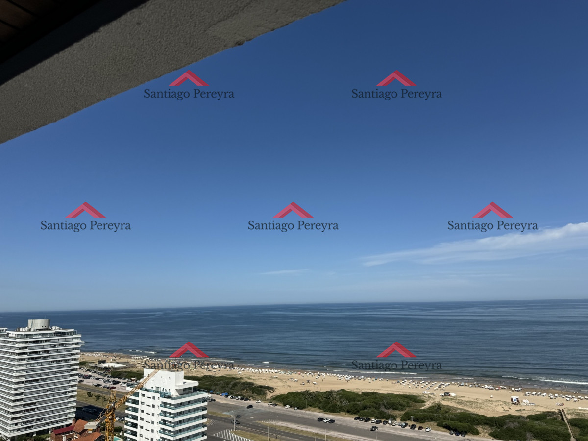 Apartamento ID.8793 - Punta del Este, 3 dormitorios con vista al mar