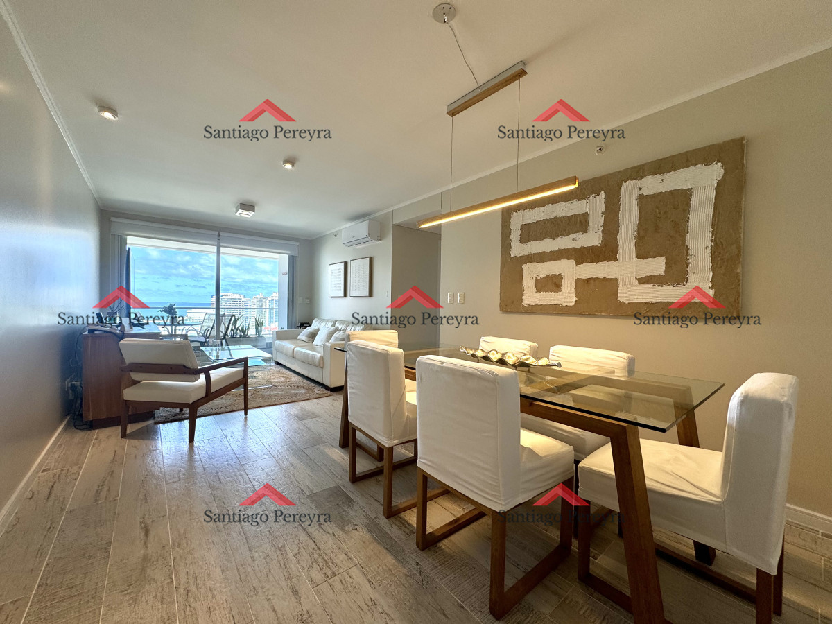 Apartamento ID.13719 - Apartamento en venta 2 dormitorios, excelentes amenities, servicio de playa y balcón con vista al mar