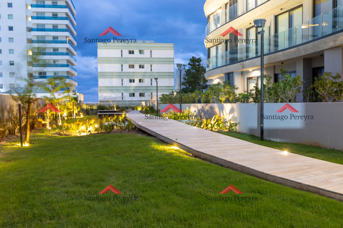 Apartamento ID.16970 - Apartamento de 2 dormitorios en venta, Playa Brava Punta del Este