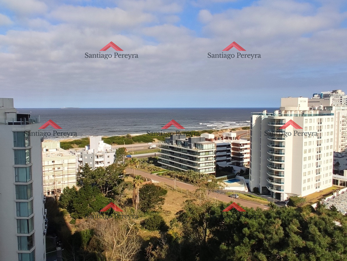 Apartamento ID.13720 - apartamento en venta, 2 dormitorios torre de primer nivel con amenities completos, servicio de playa, balcon con vista al mar