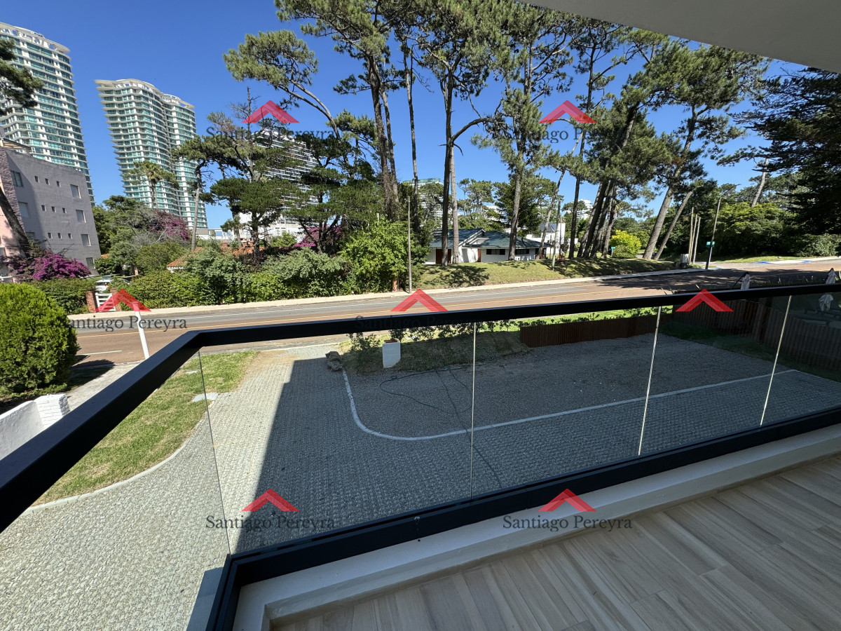 Apartamento ID.16119 - Apartamento en venta en Playa Mansa, 3 dormitorios, Punta del Este