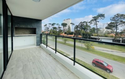 Apartamento en venta 3 dormitorios, playa mansa 