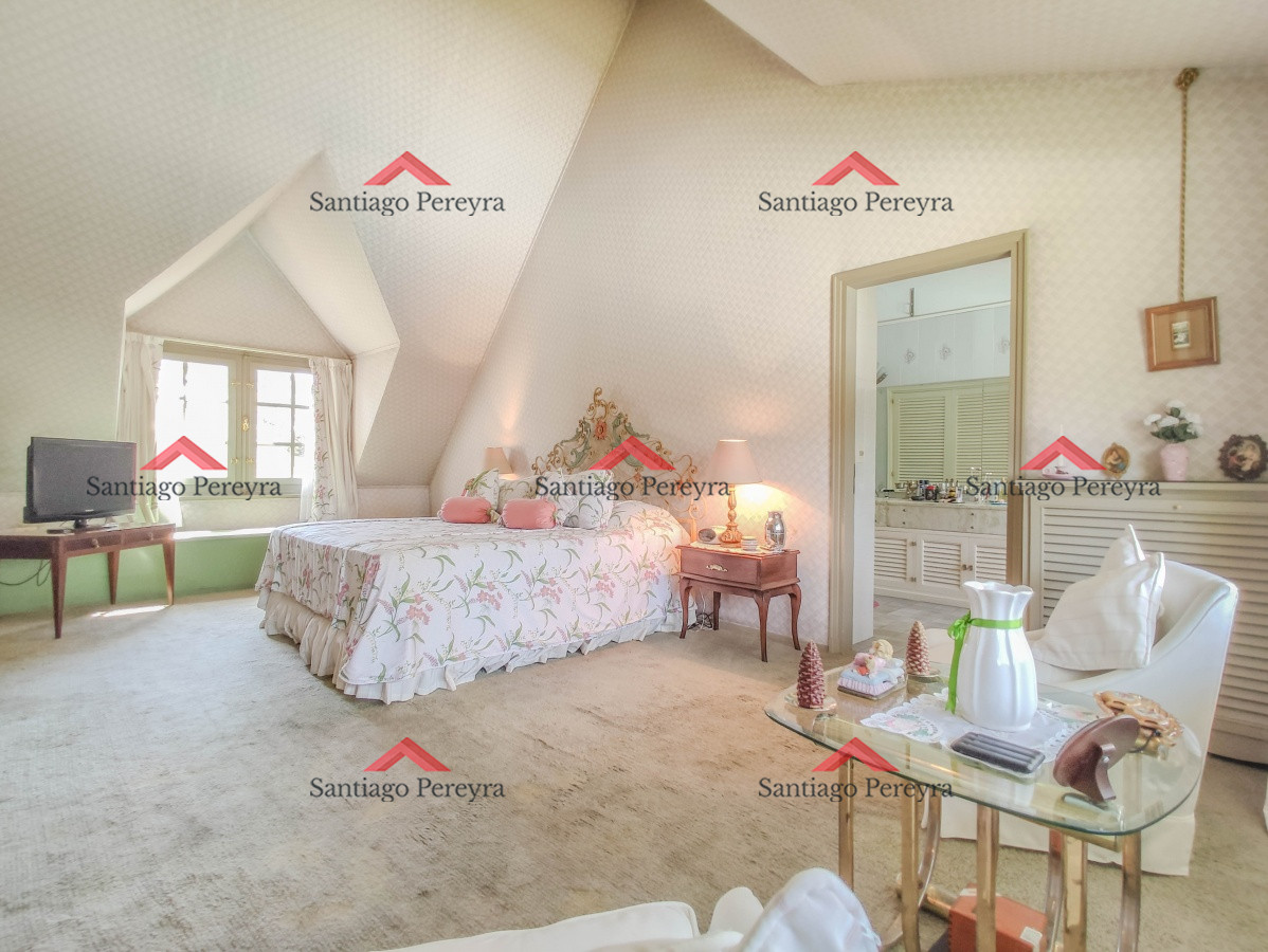 Casa ID.8927 - Casa en venta el Playa Mansa, Punta del Este 