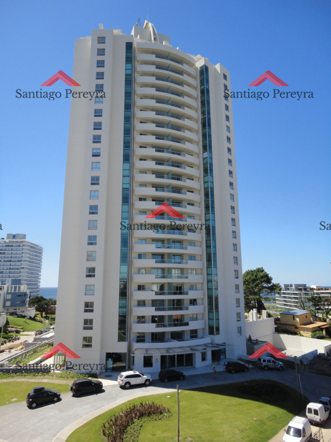 Apartamento ID.13719 - Apartamento en venta 2 dormitorios, excelentes amenities, servicio de playa y balcón con vista al mar