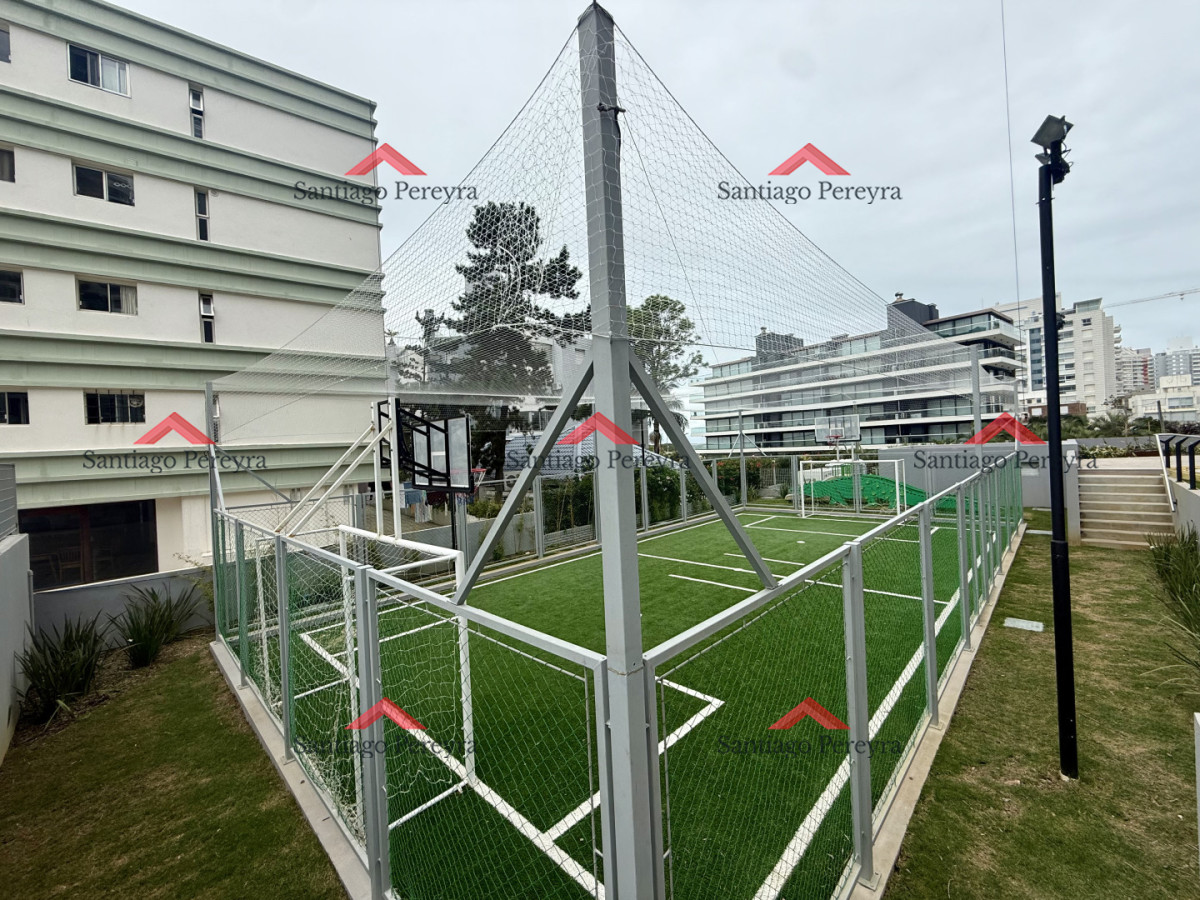 Apartamento ID.16970 - Apartamento de 2 dormitorios en venta, Playa Brava Punta del Este