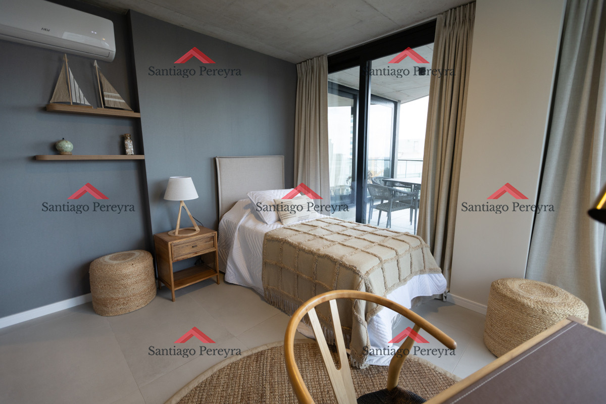 Apartamento ID.16970 - Apartamento de 2 dormitorios en venta, Playa Brava Punta del Este