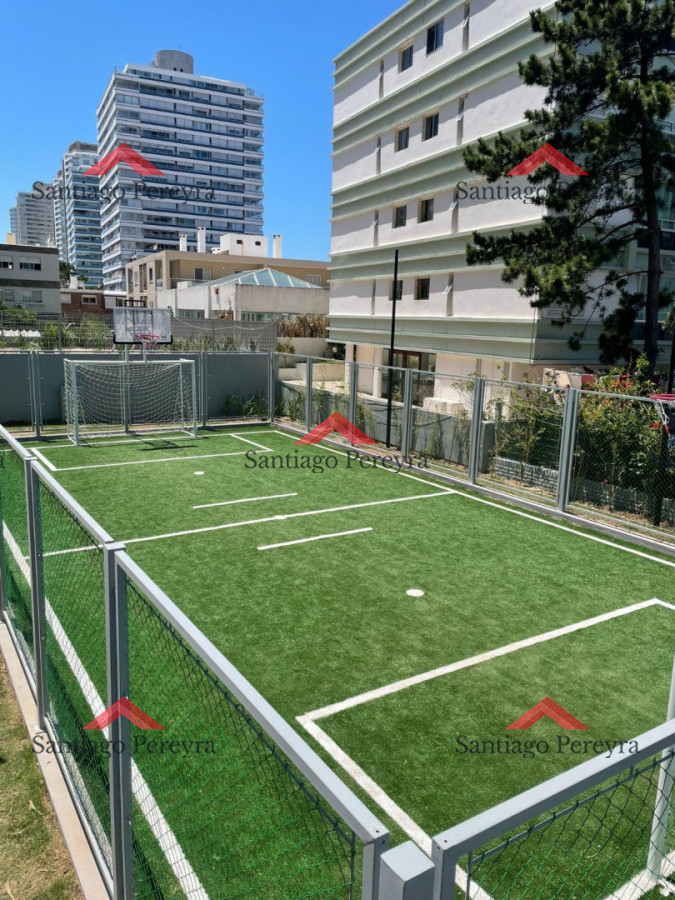 Apartamento ID.16970 - Apartamento de 2 dormitorios en venta, Playa Brava Punta del Este