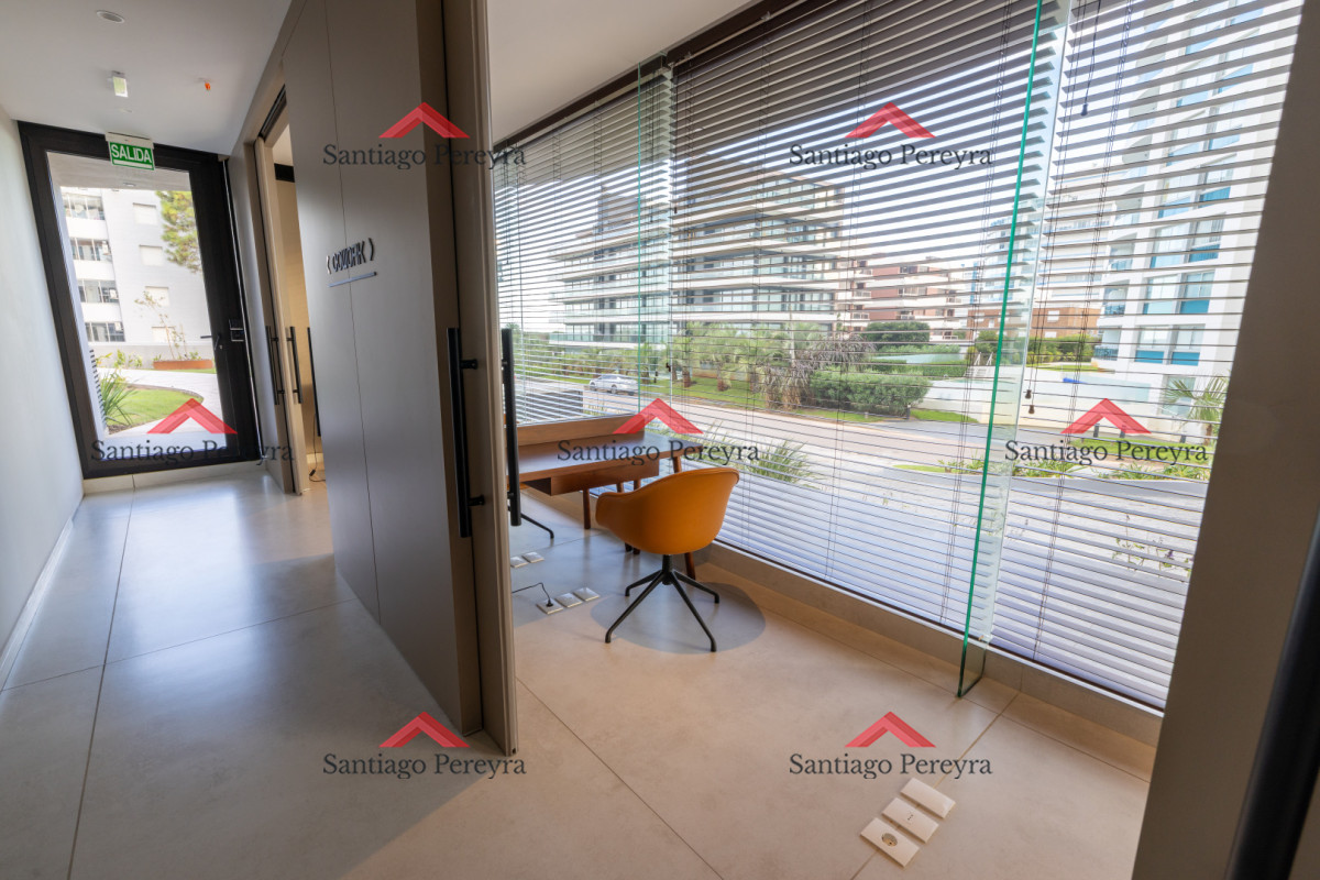 Apartamento ID.16970 - Apartamento de 2 dormitorios en venta, Playa Brava Punta del Este