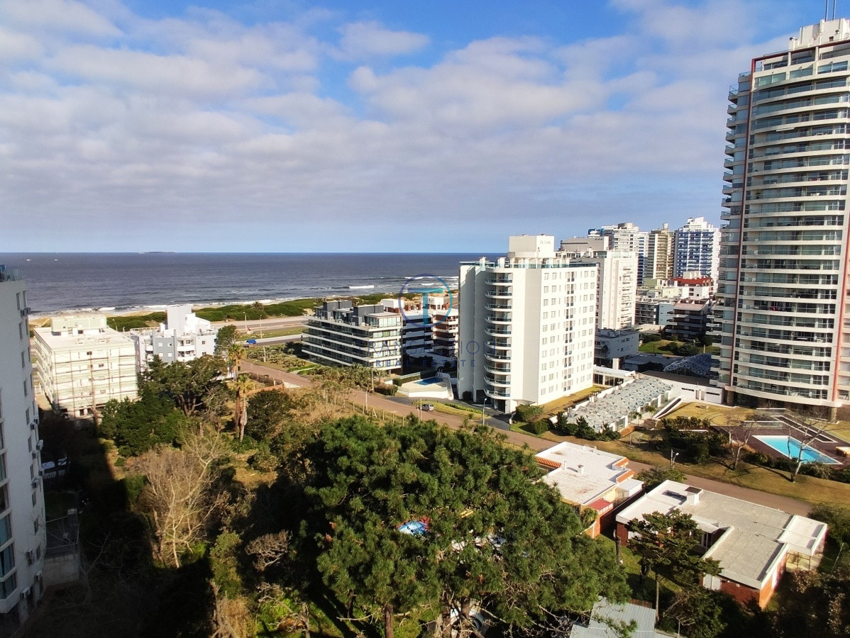 Apartamento ID.628/Aidy-Grill,-Punta-del-este - apartamento en venta , playa Brava