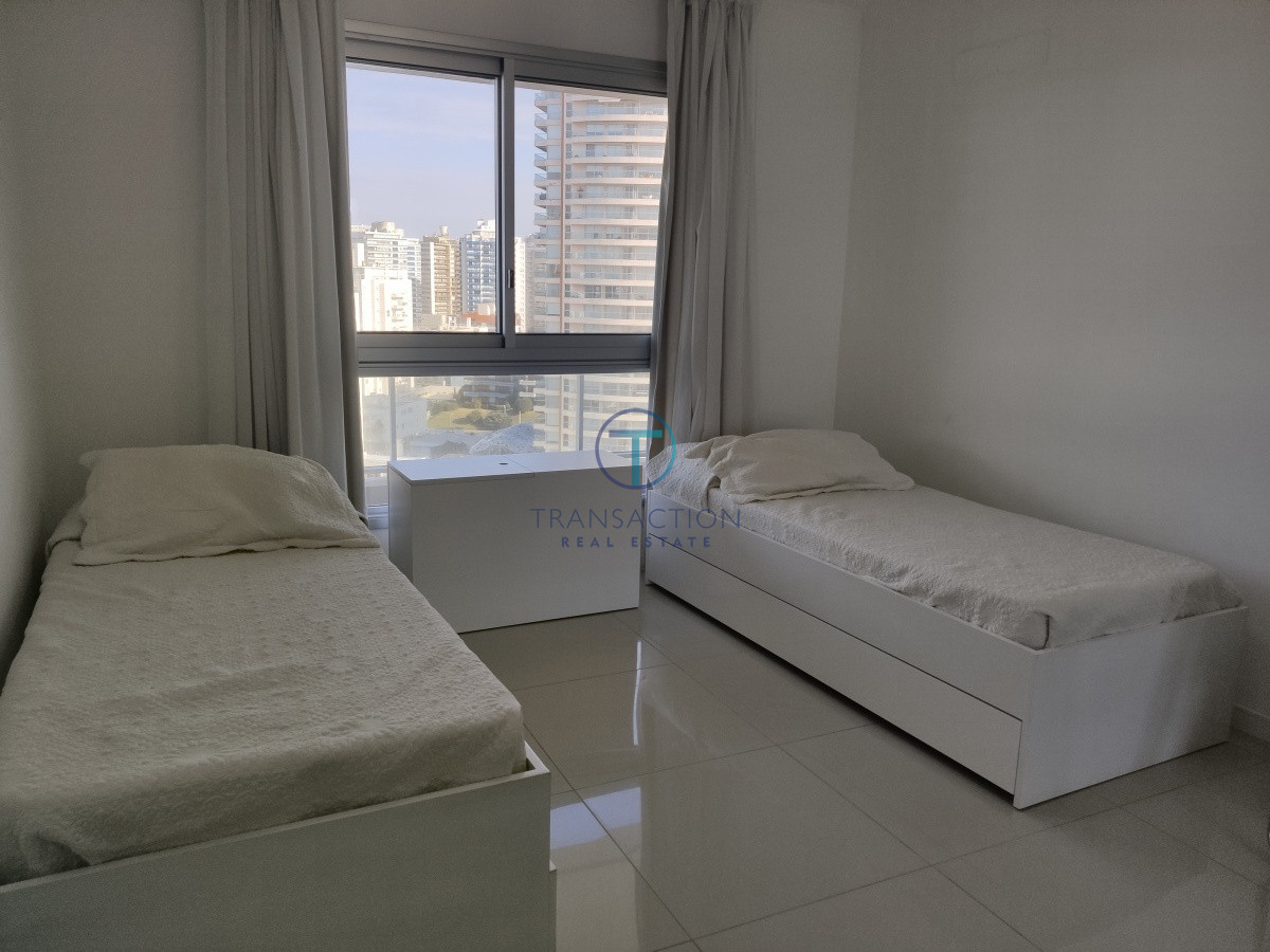 Apartamento ID.628/Aidy-Grill,-Punta-del-este - apartamento en venta , playa Brava