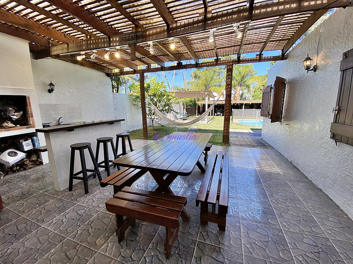 Casa ID.323 - Venta Casa de 3 dormitorios en Pinares, Punta del Este 