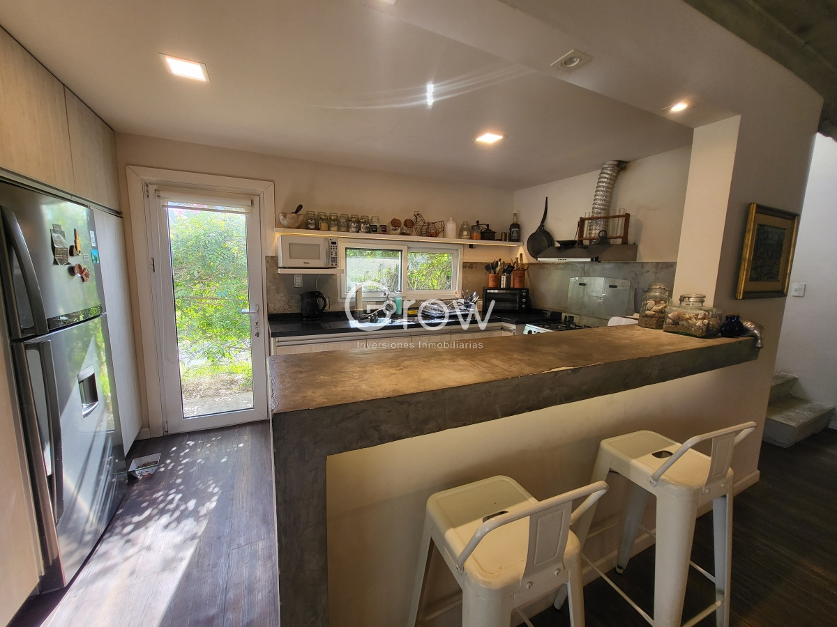 Casa ID.932 - Muy linda casa en Burnett de 3 dormitorios, terreno amplio 