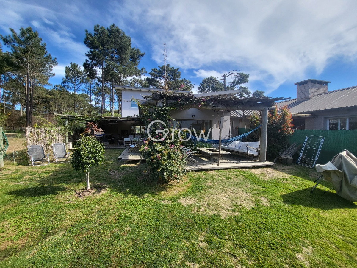 Casa ID.932 - Muy linda casa en Burnett de 3 dormitorios, terreno amplio 