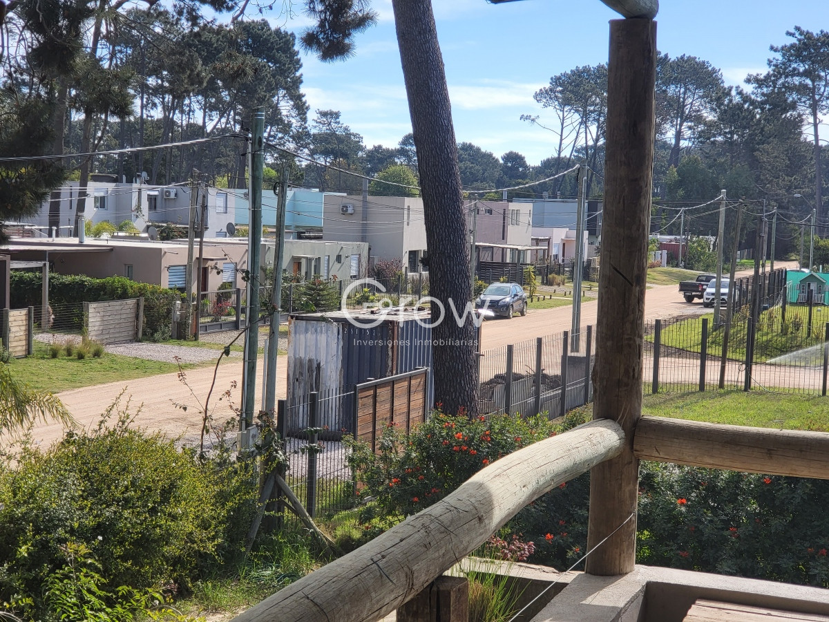 Casa ID.932 - Muy linda casa en Burnett de 3 dormitorios, terreno amplio 