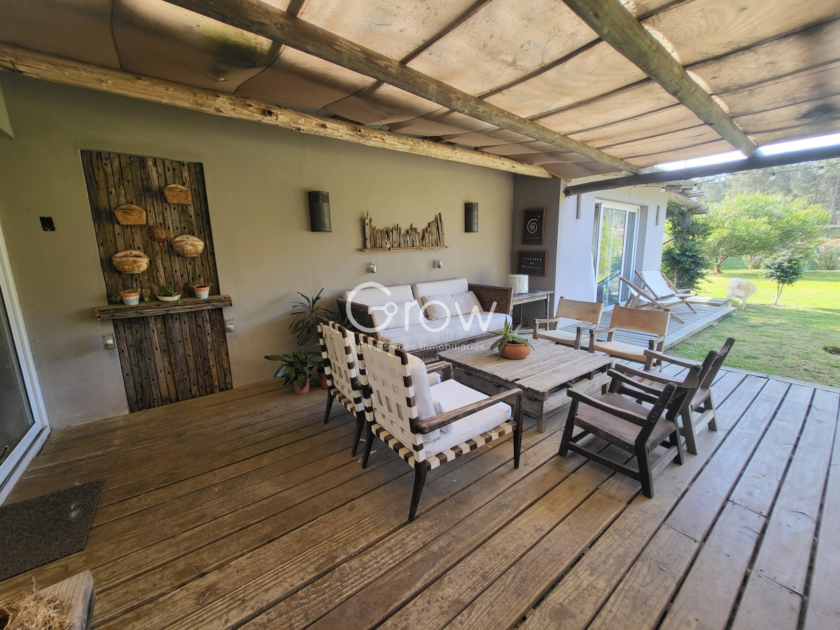 Casa ID.932 - Muy linda casa en Burnett de 3 dormitorios, terreno amplio 