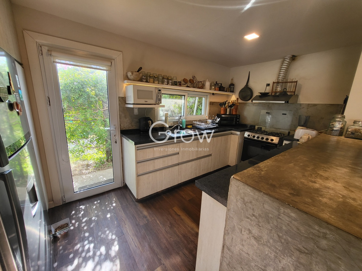 Casa ID.932 - Muy linda casa en Burnett de 3 dormitorios, terreno amplio 