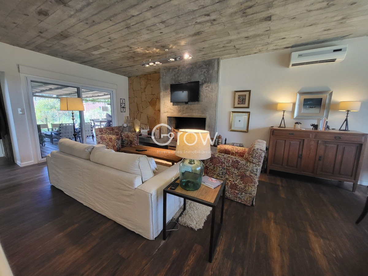 Casa ID.932 - Muy linda casa en Burnett de 3 dormitorios, terreno amplio 