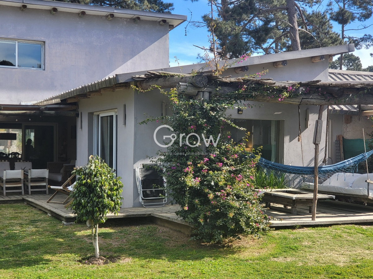 Casa ID.932 - Muy linda casa en Burnett de 3 dormitorios, terreno amplio 