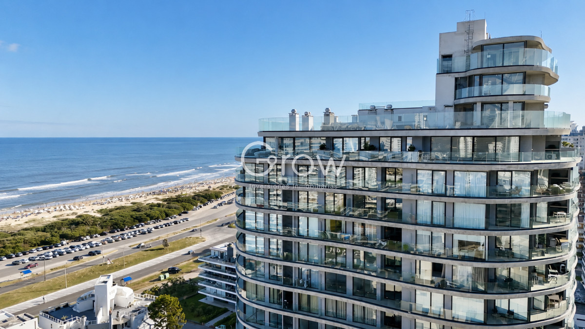 Apartamento ID.4010 - Apartamento en venta de 2 dormitorios en Playa Brava Punta del Este