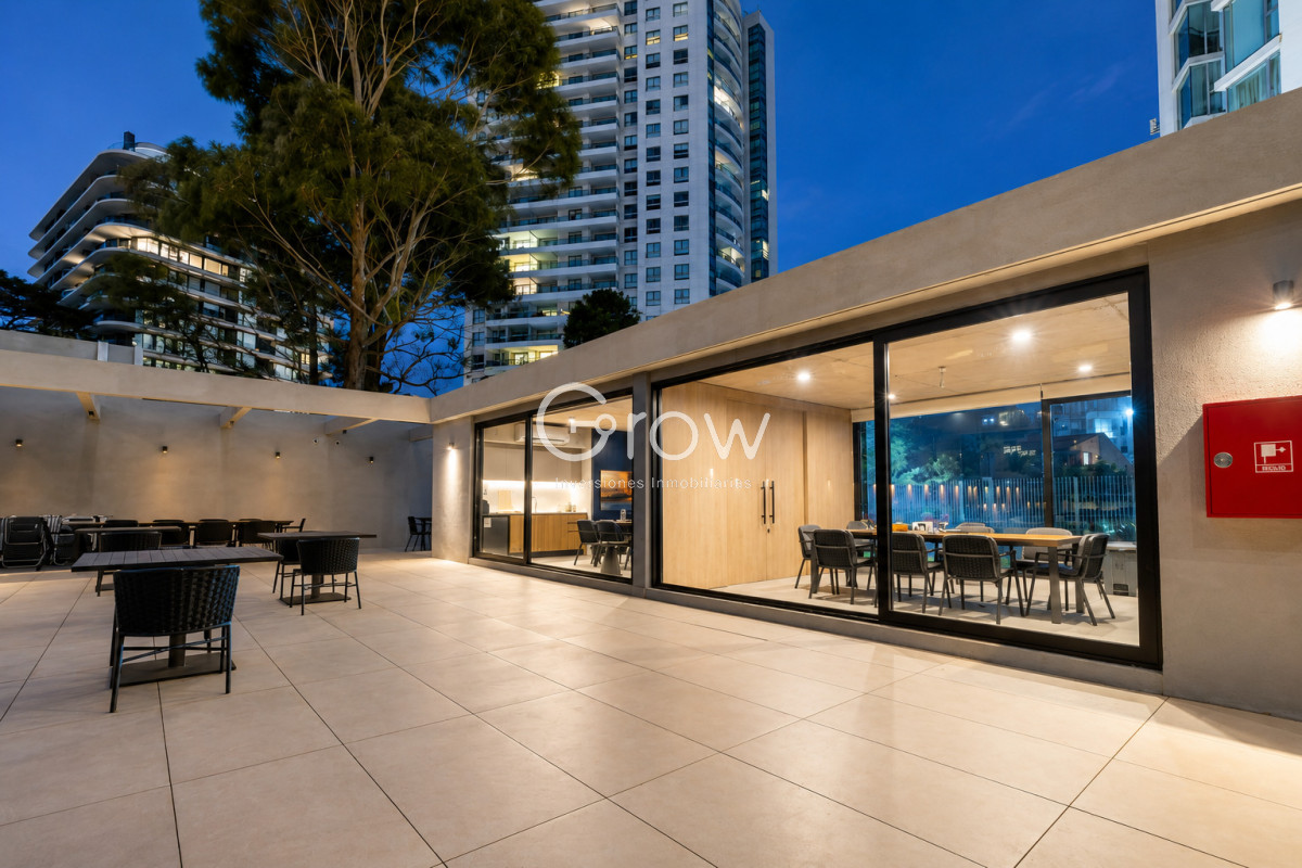 Apartamento ID.4010 - Apartamento en venta de 2 dormitorios en Playa Brava Punta del Este
