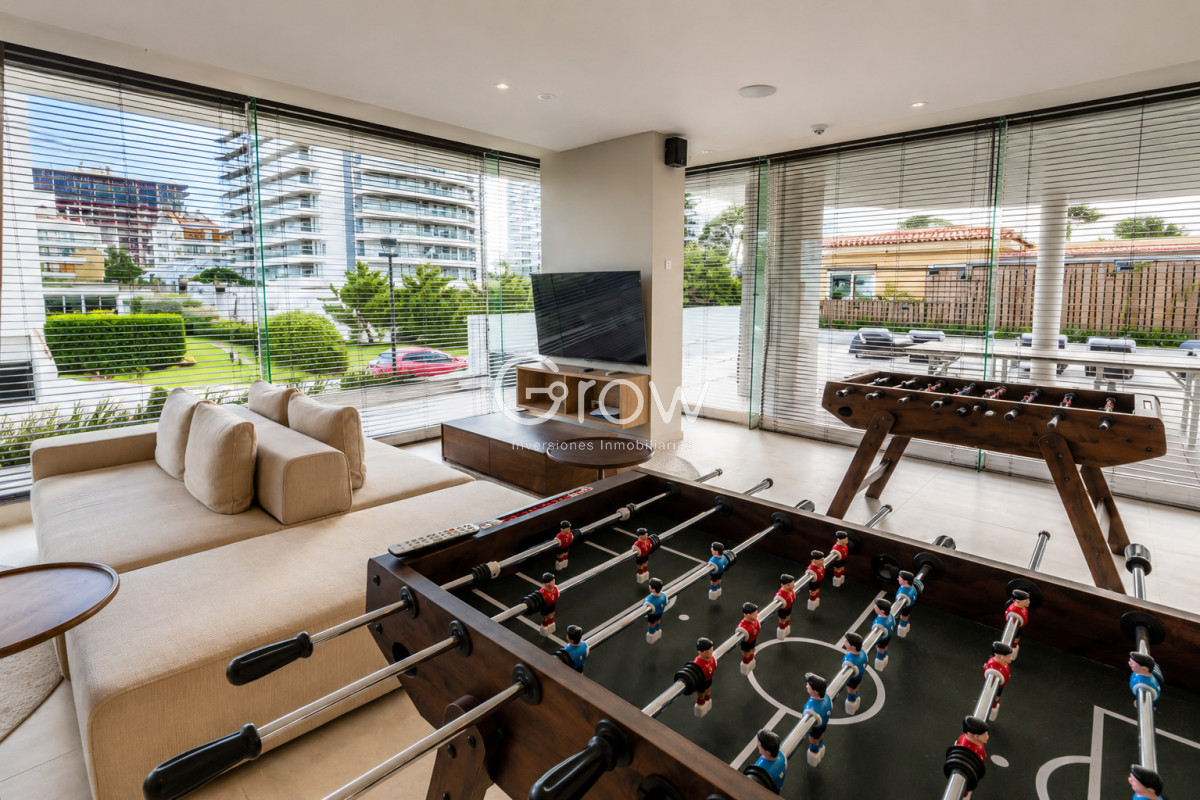 Apartamento ID.4010 - Apartamento en venta de 2 dormitorios en Playa Brava Punta del Este