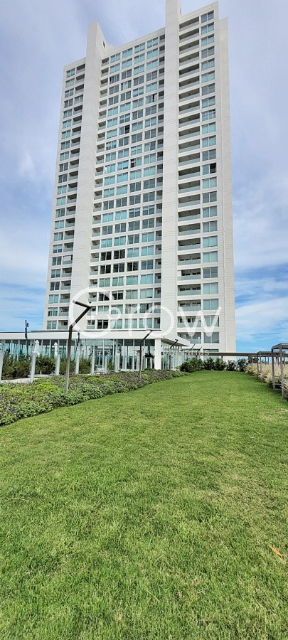 Apartamento ID.3868 - Apartamento 4 dormitorios en venta Playa Brava Punta del Este