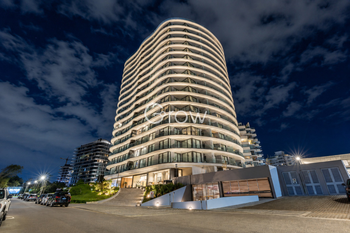 Apartamento ID.4010 - Apartamento en venta de 2 dormitorios en Playa Brava Punta del Este