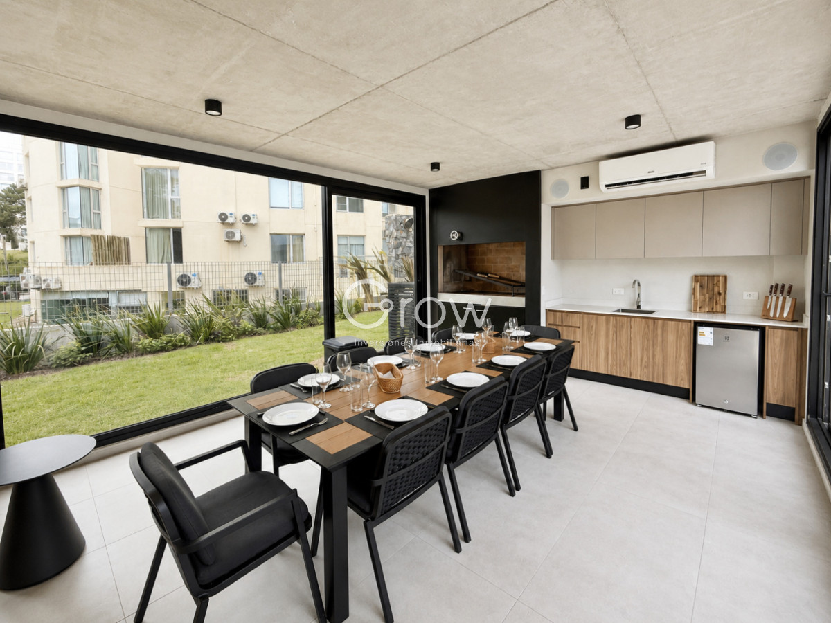 Apartamento ID.4010 - Apartamento en venta de 2 dormitorios en Playa Brava Punta del Este