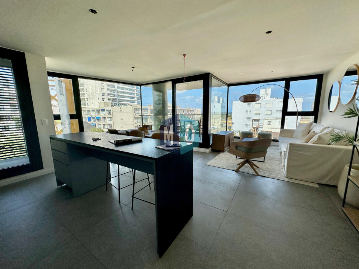 Apartamento ID.1110 - Apartamento de 2 dormitorios en venta, Punta del Este, Playa Brava.