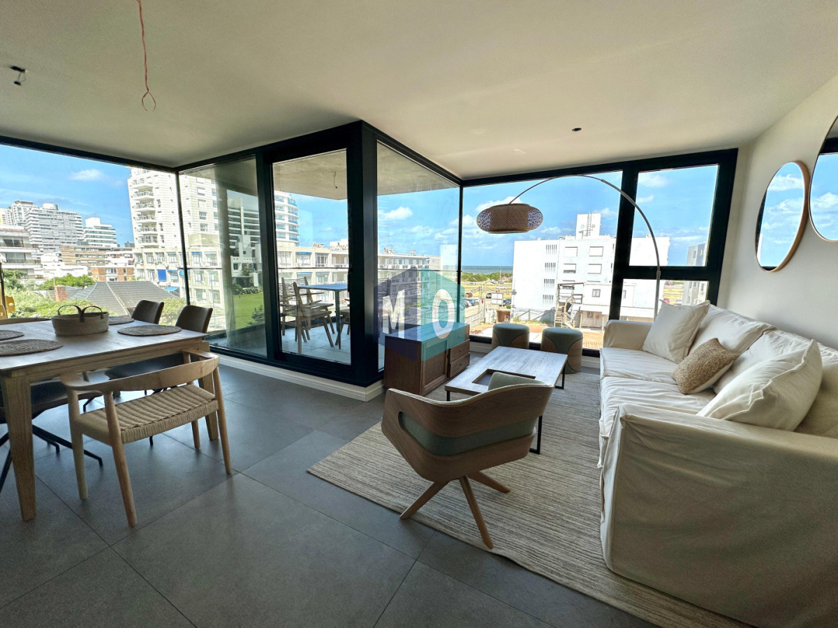Apartamento ID.1110 - Apartamento de 2 dormitorios en venta, Punta del Este, Playa Brava.