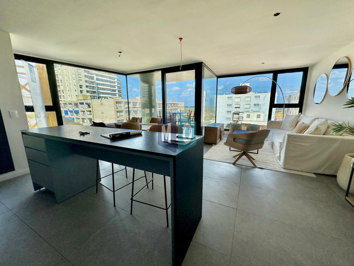 Apartamento ID.1110 - Apartamento de 2 dormitorios en venta, Punta del Este, Playa Brava.