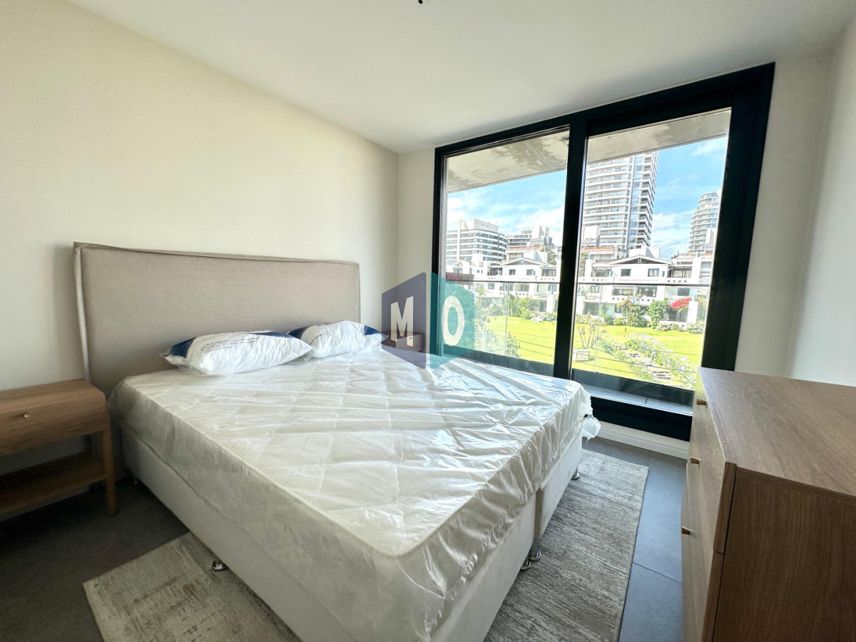 Apartamento ID.1110 - Apartamento de 2 dormitorios en venta, Punta del Este, Playa Brava.
